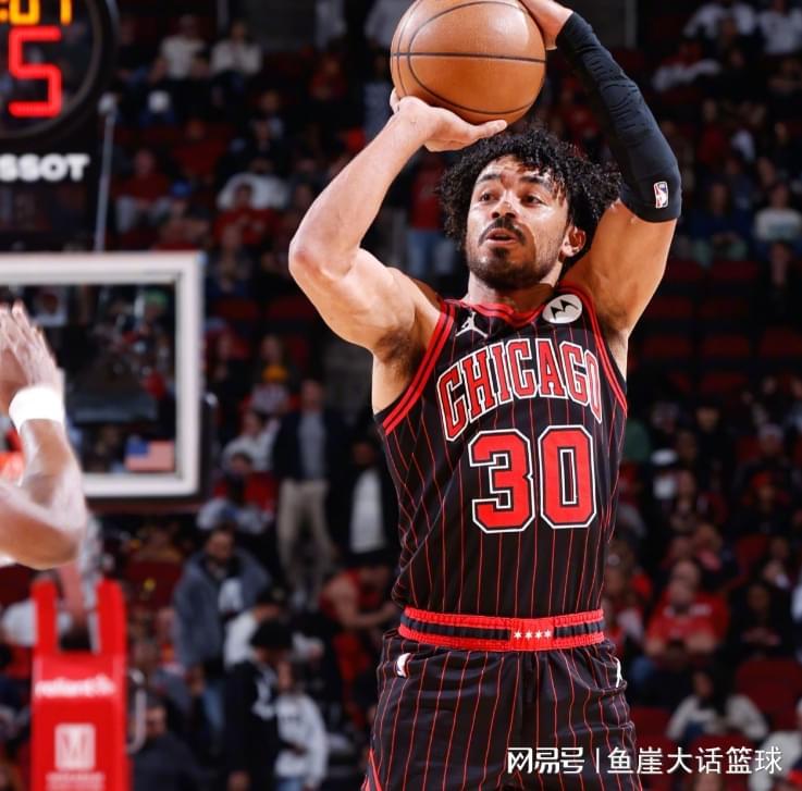 拒爆冷！杜兰特28+10很开心，阿门两人立大功，申京23+11全队第一