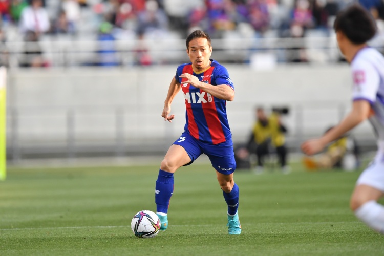 世界杯手机观看平台-恐影响世界杯😢长友佑都受伤被担架抬出,无缘日本队3月英国拉练