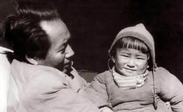 世界杯直播app下载入口-1956年，江青赴苏联治病，向接诊的医生坦言：我和毛泽东同志是政治夫妻