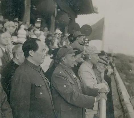 世界杯直播app下载入口-1956年，江青赴苏联治病，向接诊的医生坦言：我和毛泽东同志是政治夫妻