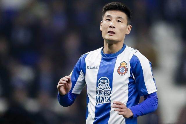 世界杯高清直播地址-武磊枯坐冷板凳承受压力 坚守西乙还是回国发展？