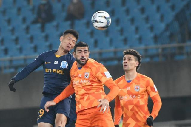 世界杯比赛在线观看app-泰山连签强援成夺冠热门？中后场太强 LEO却成变数